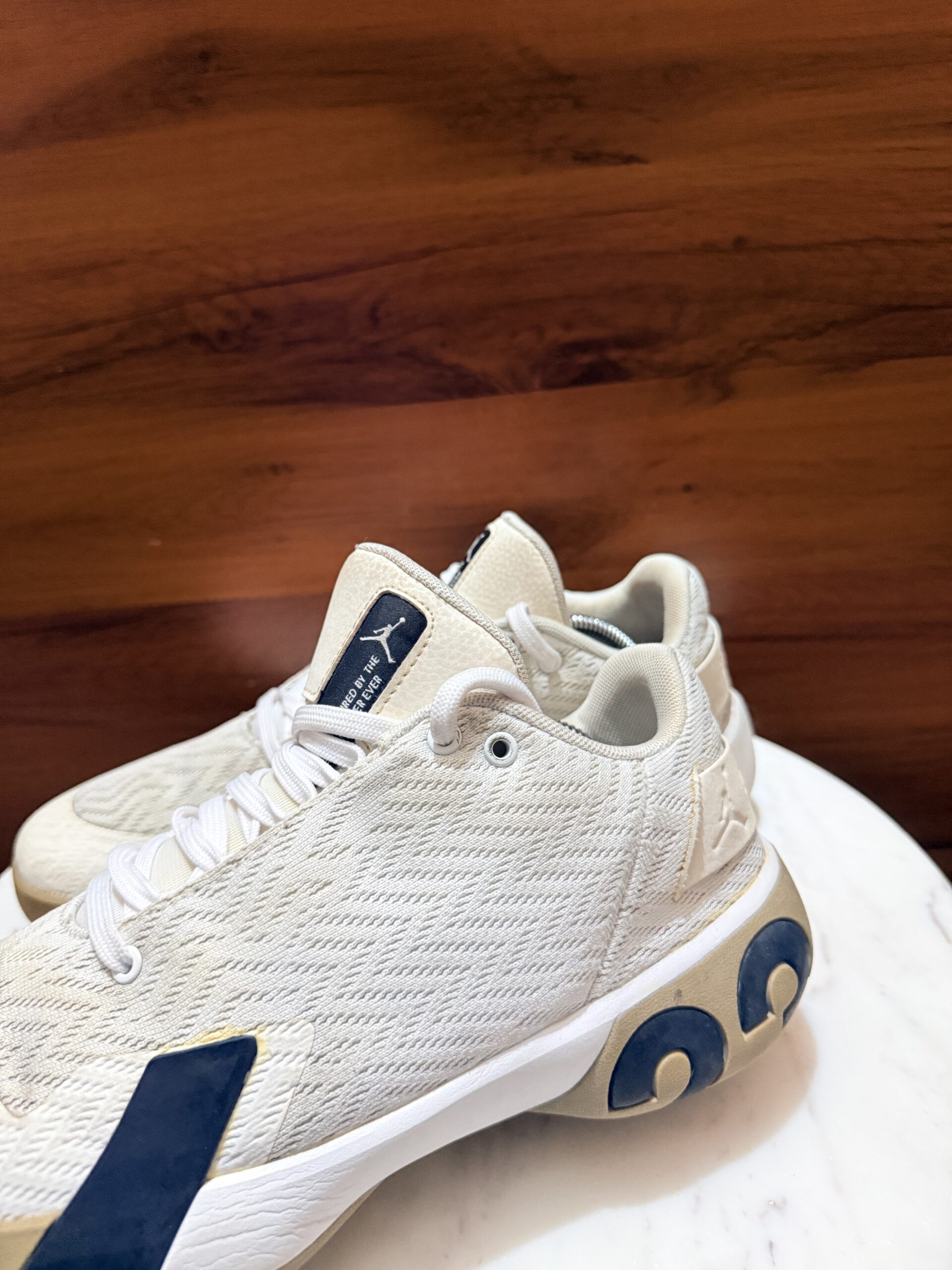 JORDAN Ultra Fly 3 low