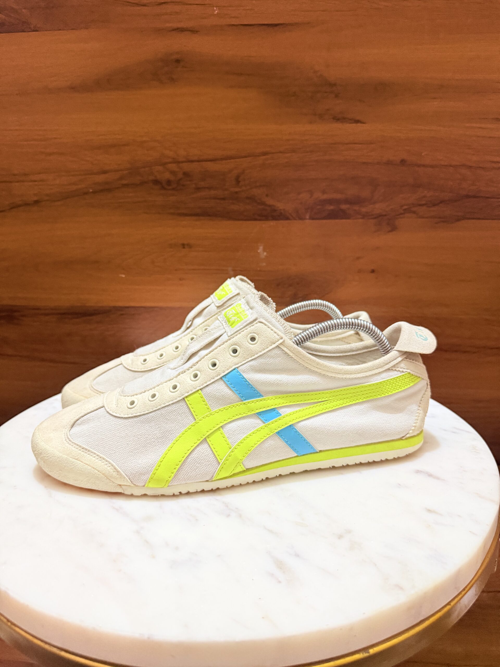 ONITSUKA TIGER SLIP-ON BEIGE NEON SNEAKERS