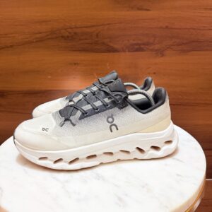ON RUNNING CLOUDMONSTER GREY BLACK SNEAKERS
