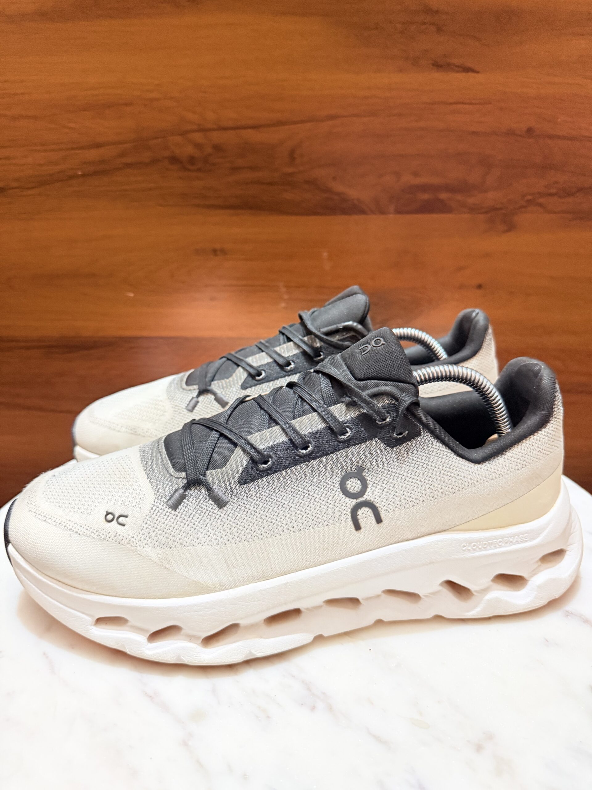 ON RUNNING CLOUDMONSTER GREY BLACK SNEAKERS - Image 2