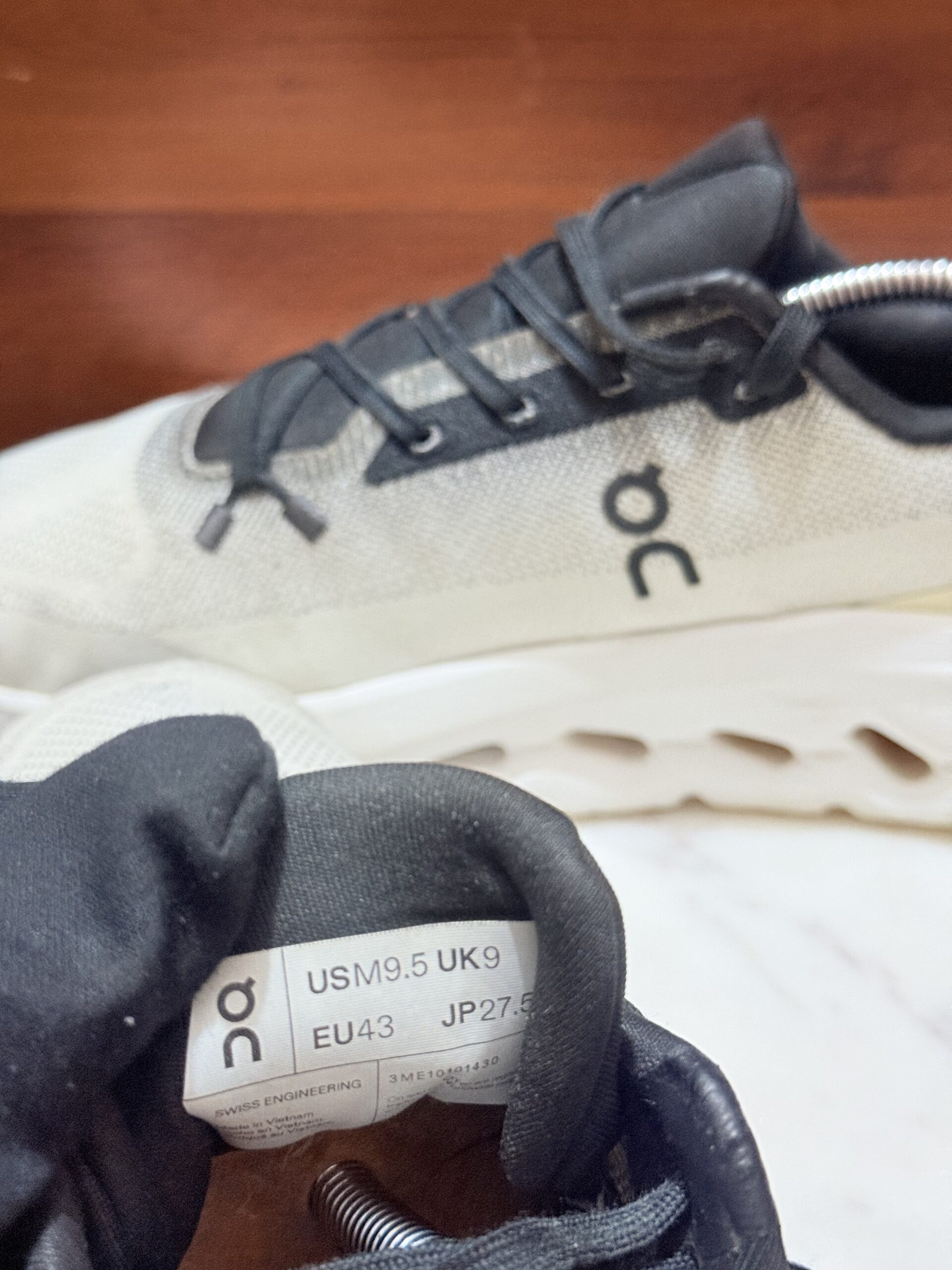 ON RUNNING CLOUDMONSTER GREY BLACK SNEAKERS - Image 8
