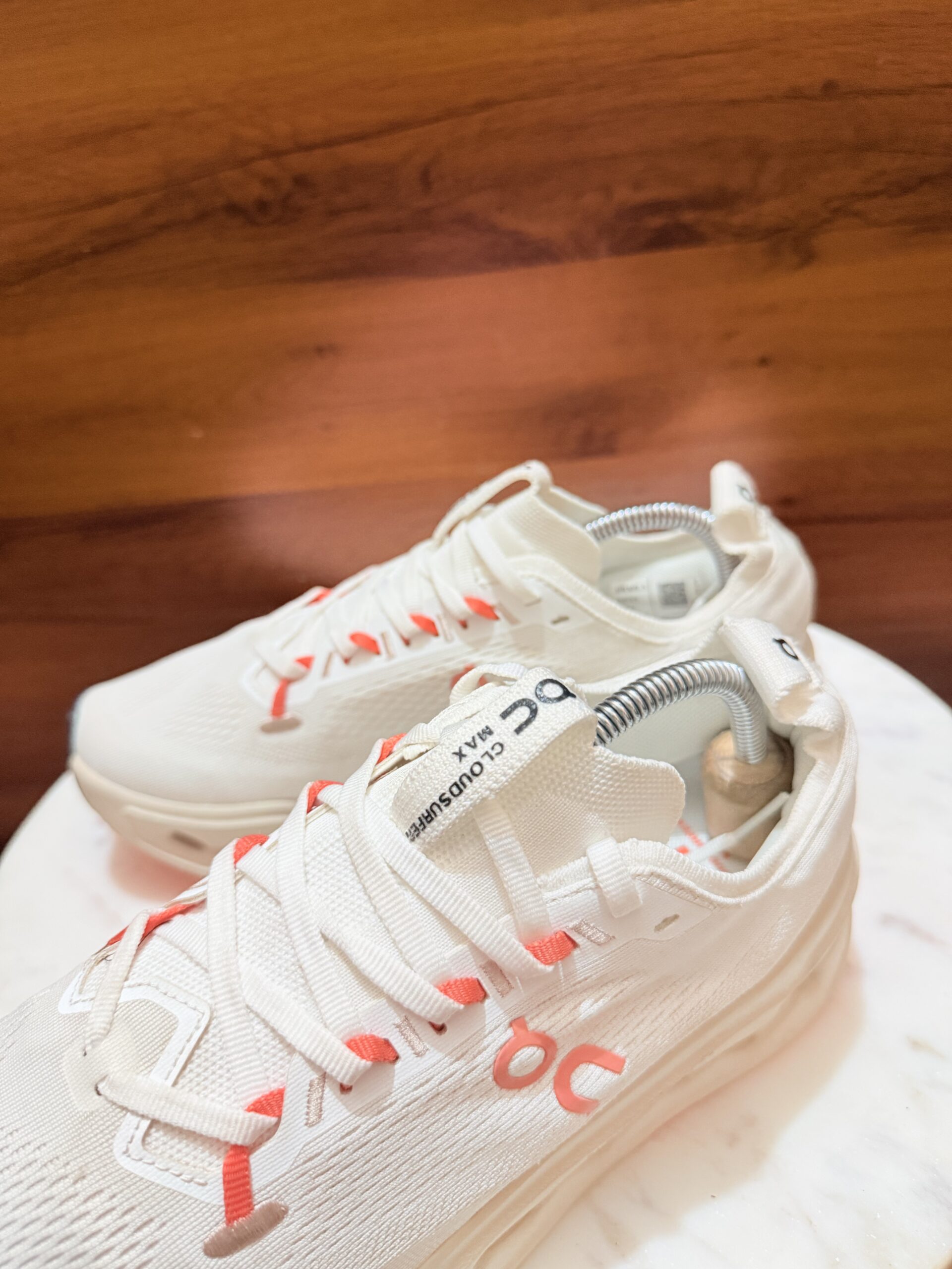 ON RUNNING CLOUDSURFER MAX IVORY SALMON SNEAKERS - Image 3