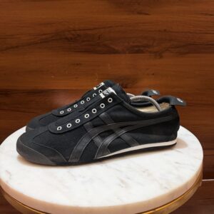 ONITSUKA TIGER BLACK SLIPONS