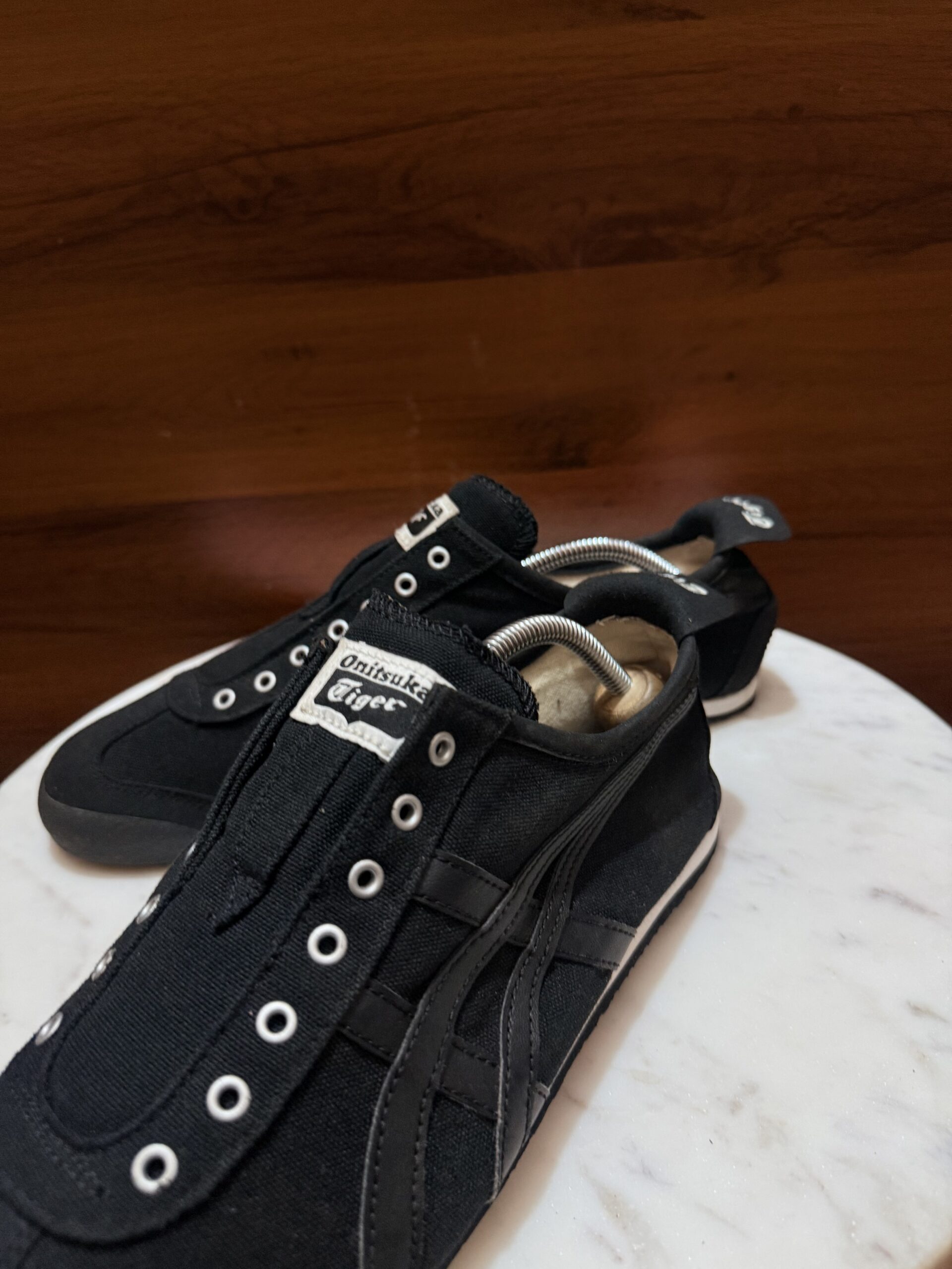 ONITSUKA TIGER BLACK SLIPONS - Image 2