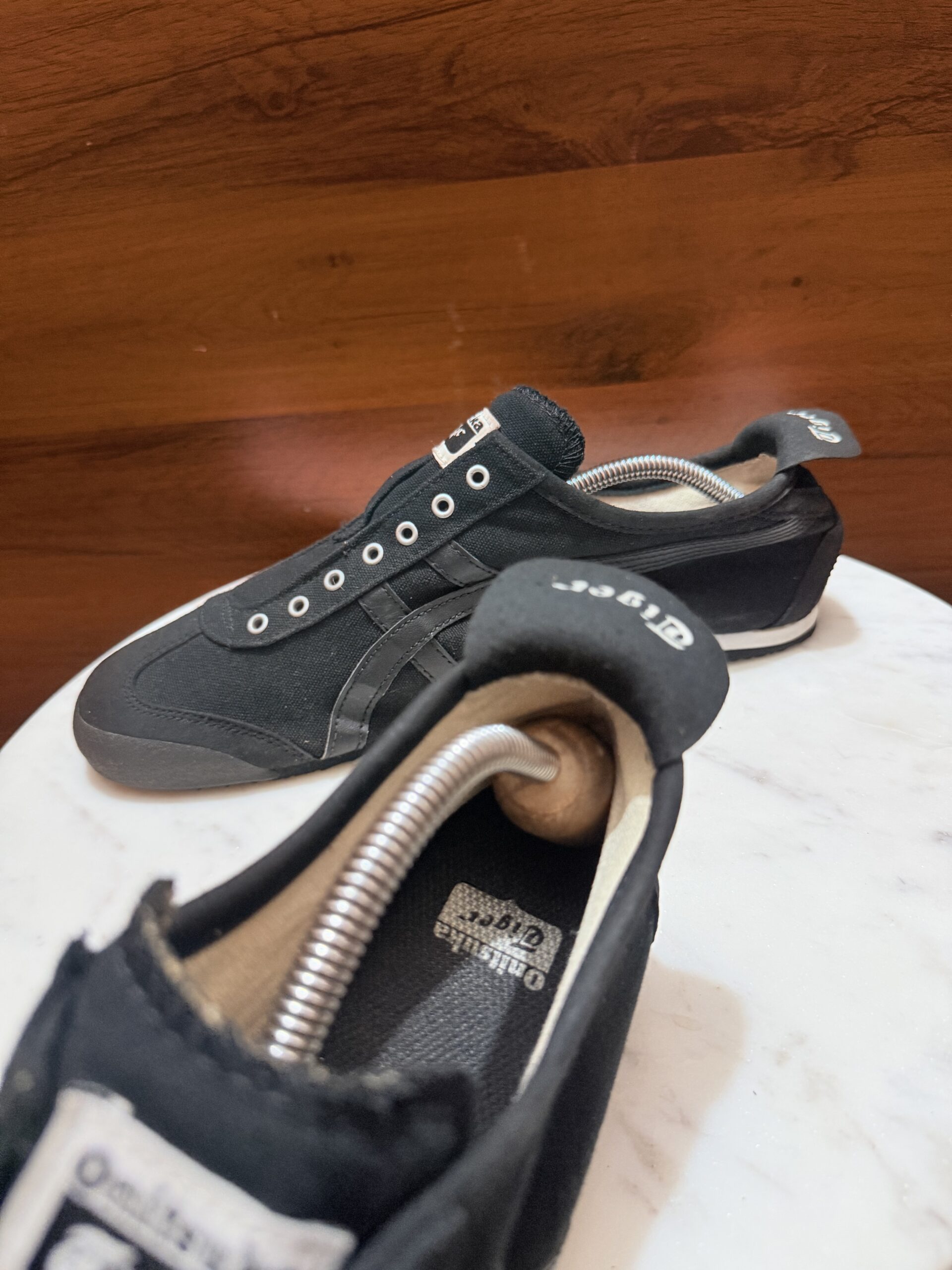 ONITSUKA TIGER BLACK SLIPONS - Image 3