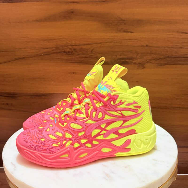 PUMA Neon Flame Runner