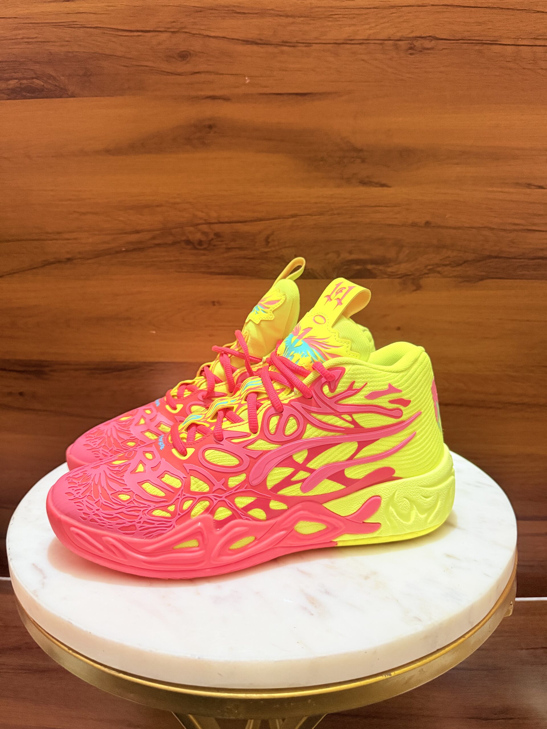 PUMA Neon Flame Runner