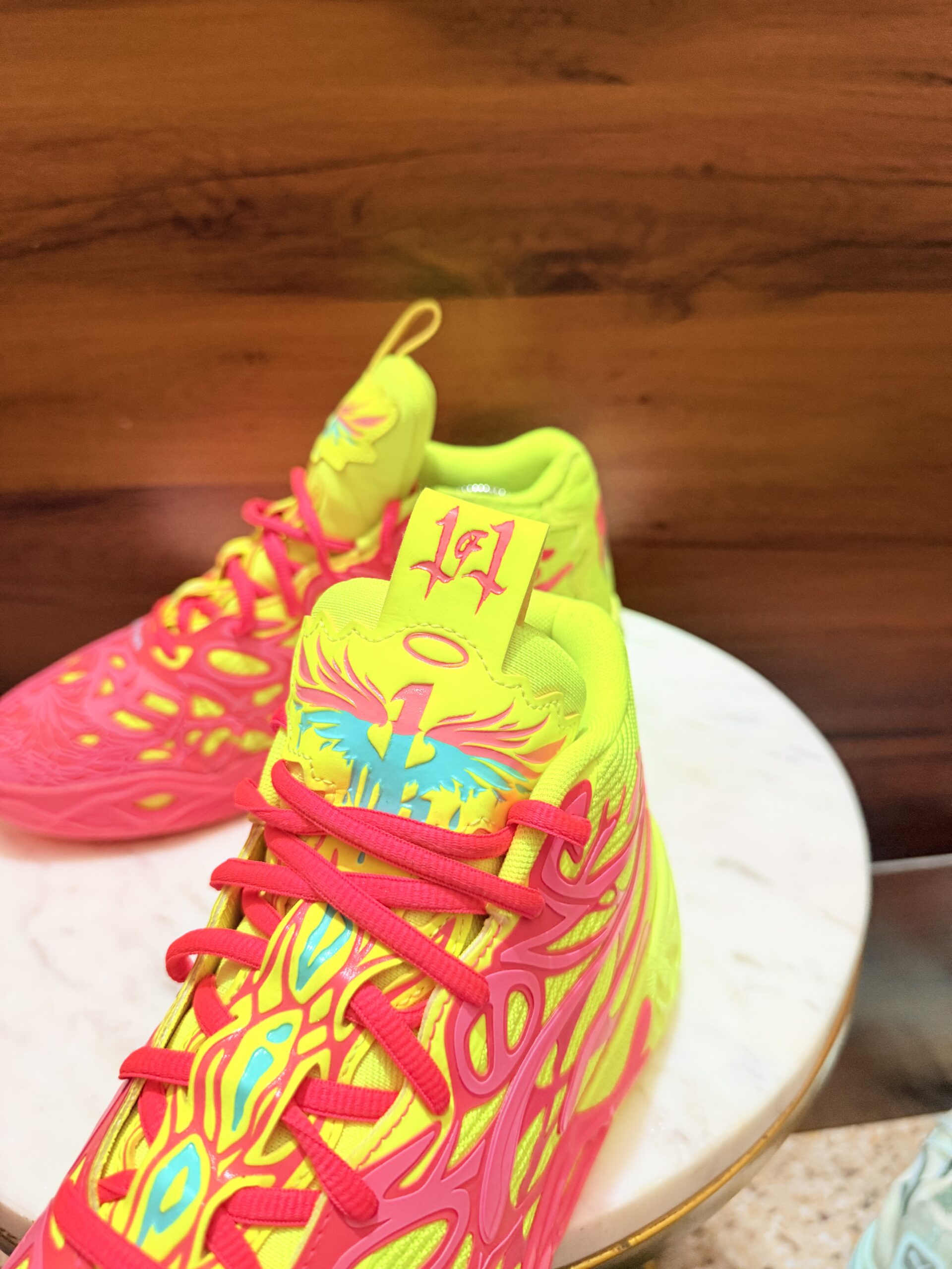 PUMA Neon Flame Runner - Image 4