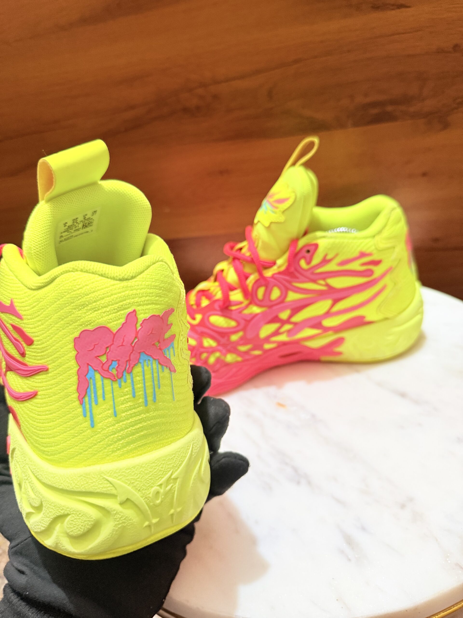 PUMA Neon Flame Runner - Image 5