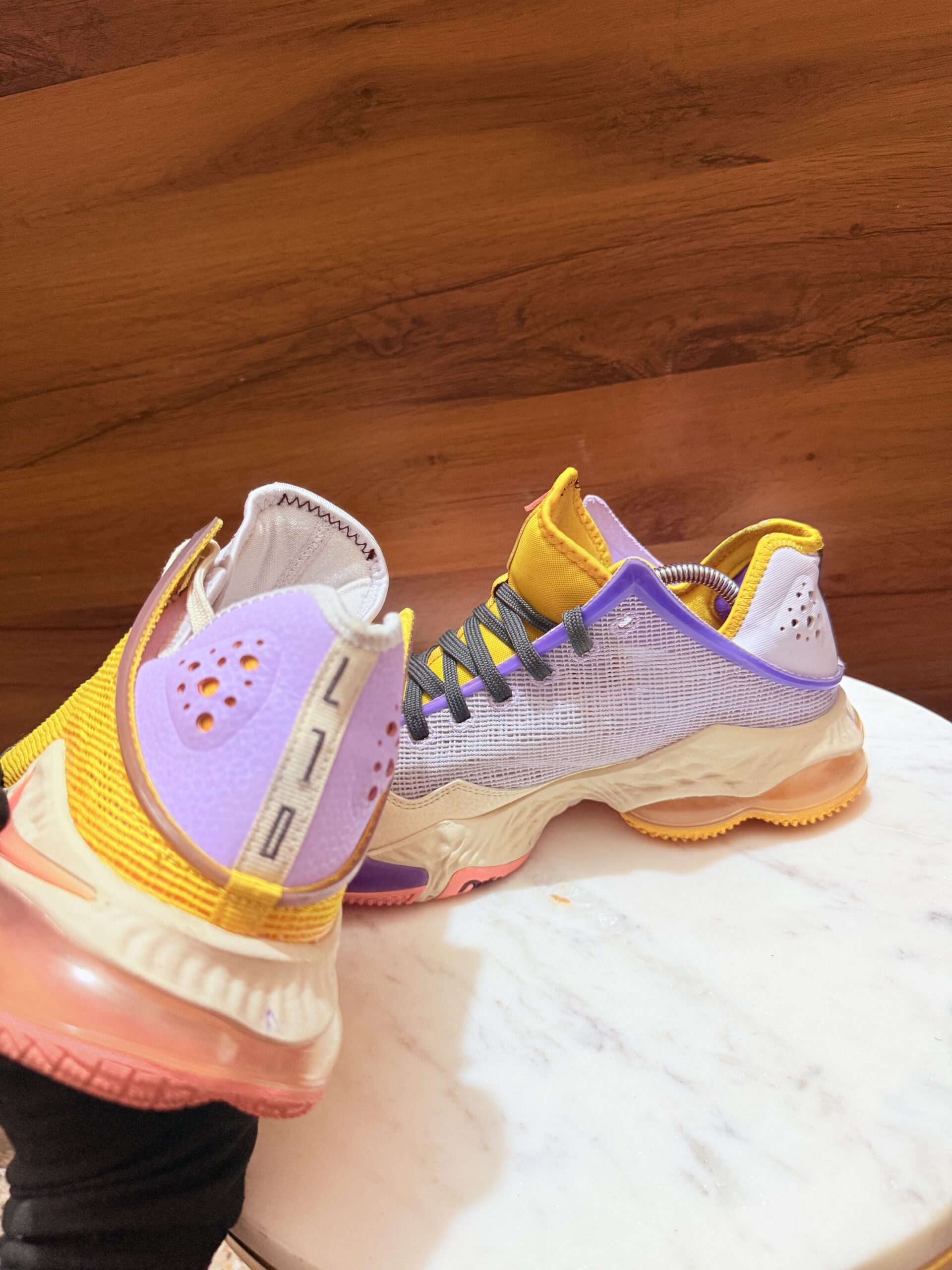Nike LeBron 19 Low 'Mismatch' basketball shoes featuring a lilac, pink gaze, and dark smoke grey colorway - Image 5
