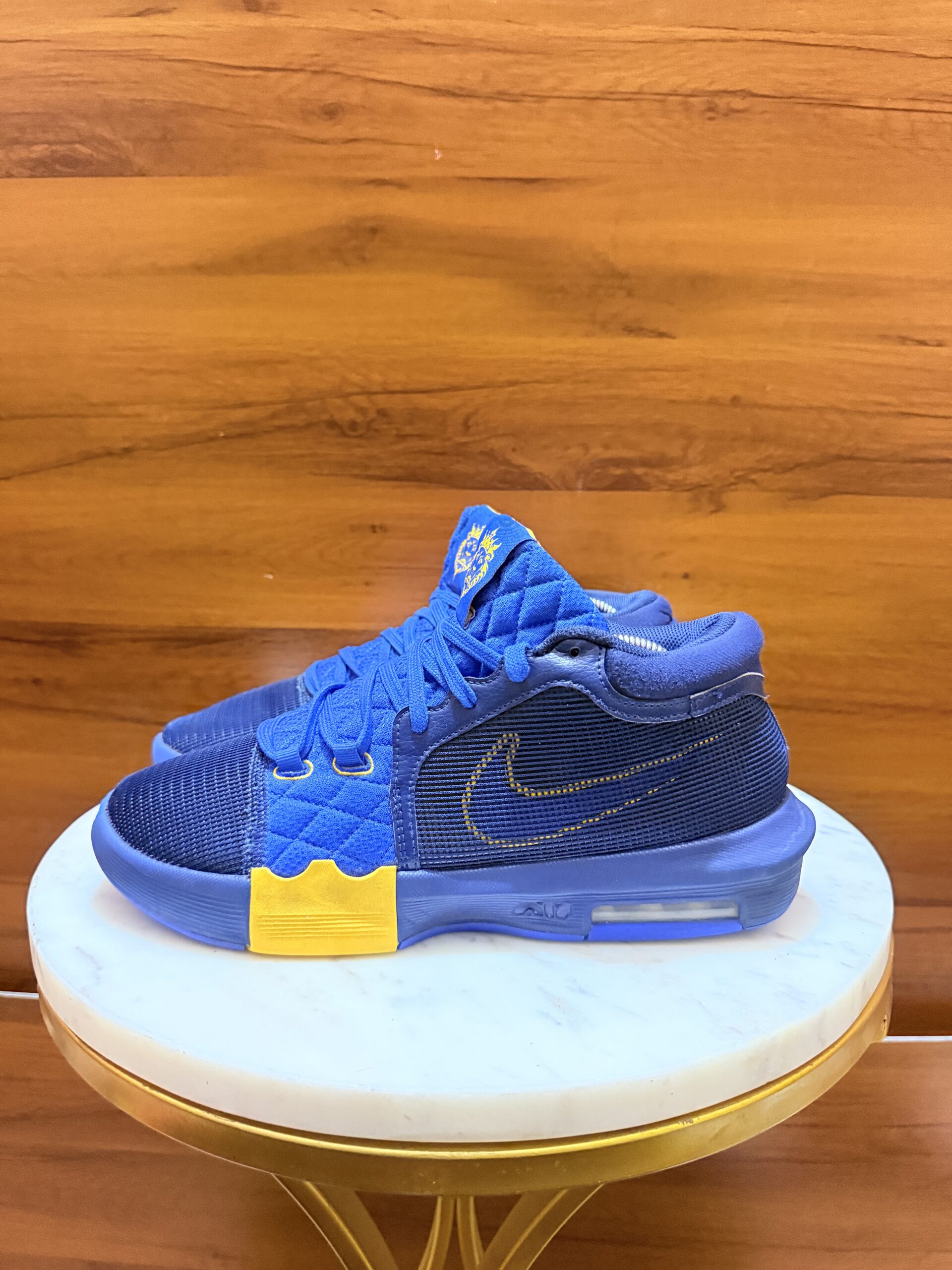 NIKE LEBRON WITNESS 8 BASKETBALL SHOES