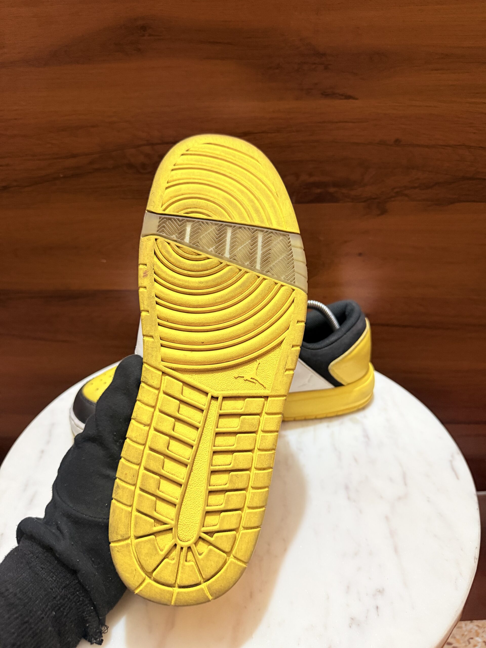 Jordan Stadium 90 Sneakers – White / Yellow / Black