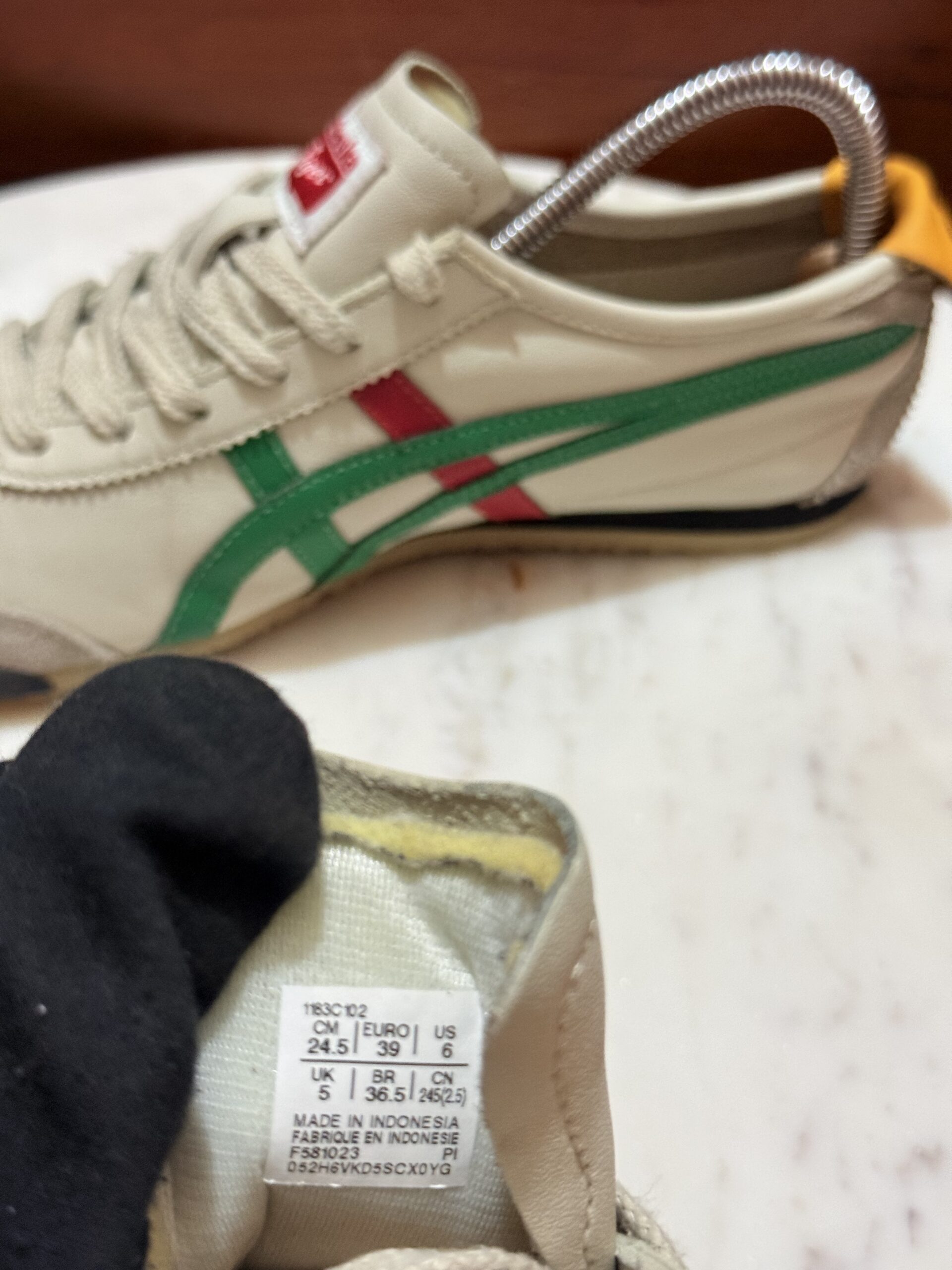Onitsuka Tiger Mexico 66 Sneakers – Birch / Green / Red