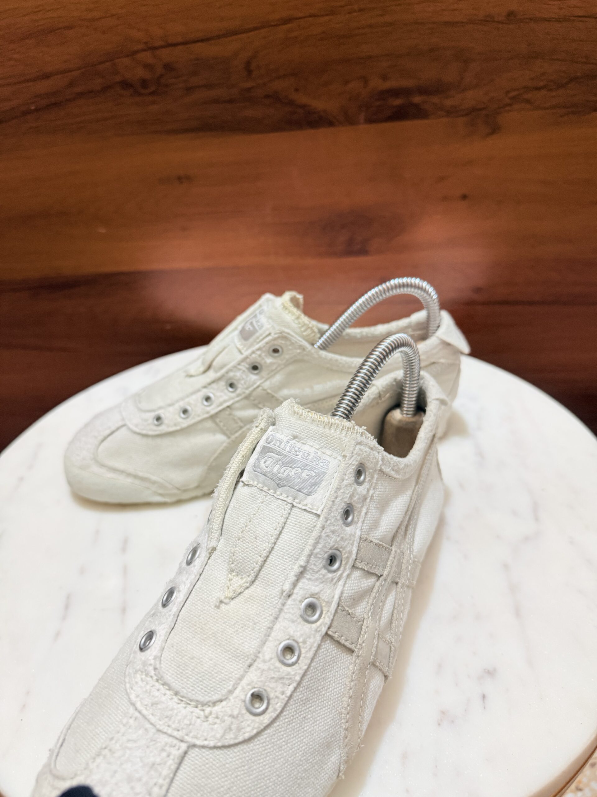 Onitsuka Tiger Slip-On Canvas – Cream White
