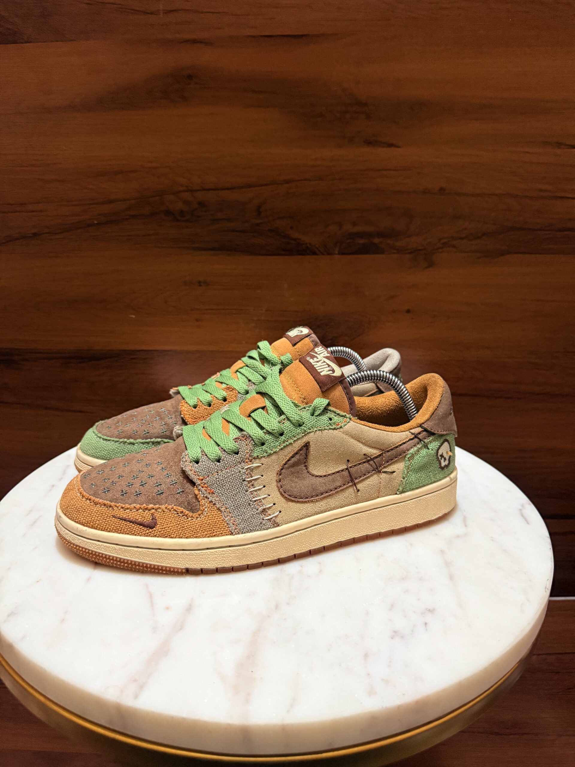 Nike Air Jordan 1 Low OG – Flax / Muslin / Oil Green