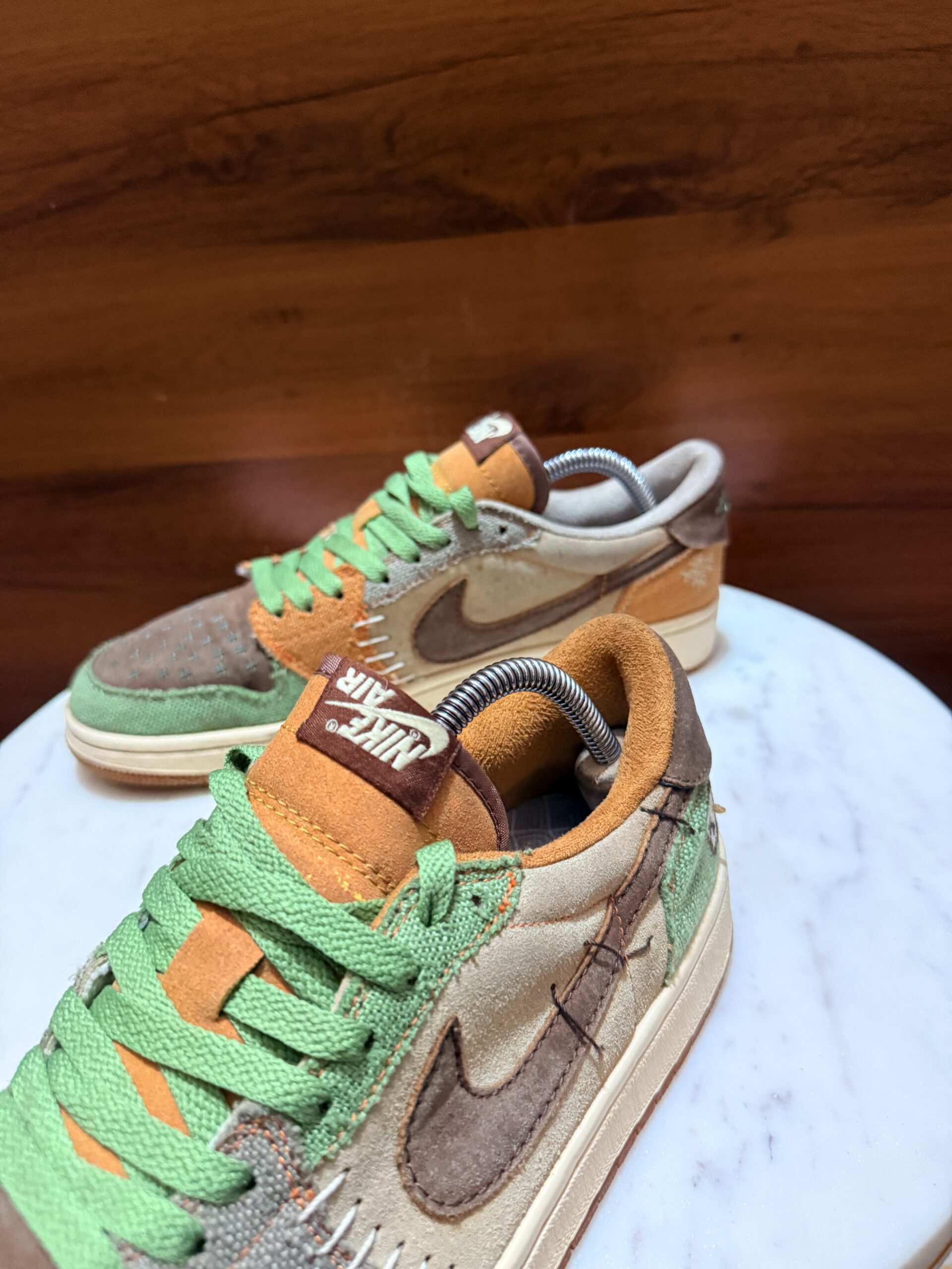 Nike Air Jordan 1 Low OG – Flax / Muslin / Oil Green