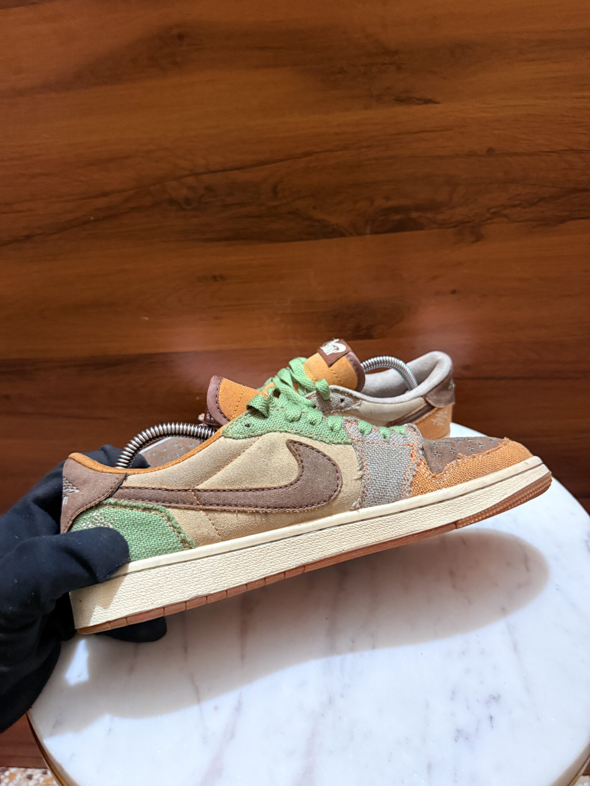 Nike Air Jordan 1 Low OG – Flax / Muslin / Oil Green