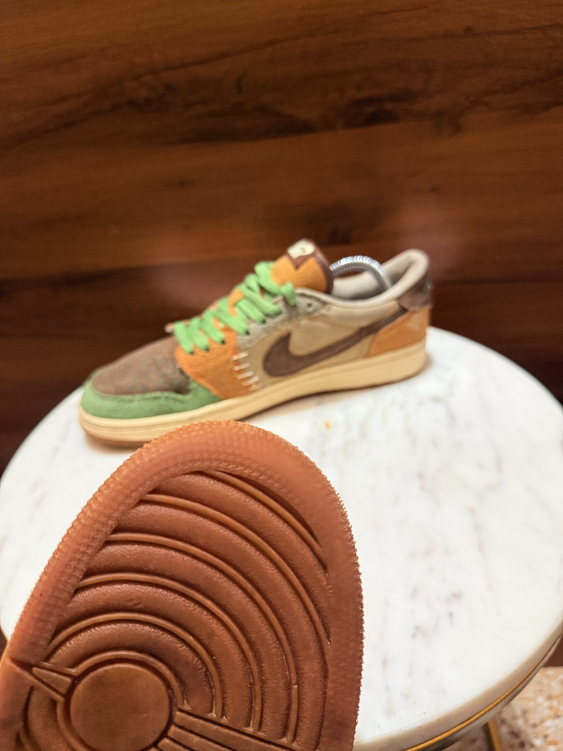 Nike Air Jordan 1 Low OG – Flax / Muslin / Oil Green