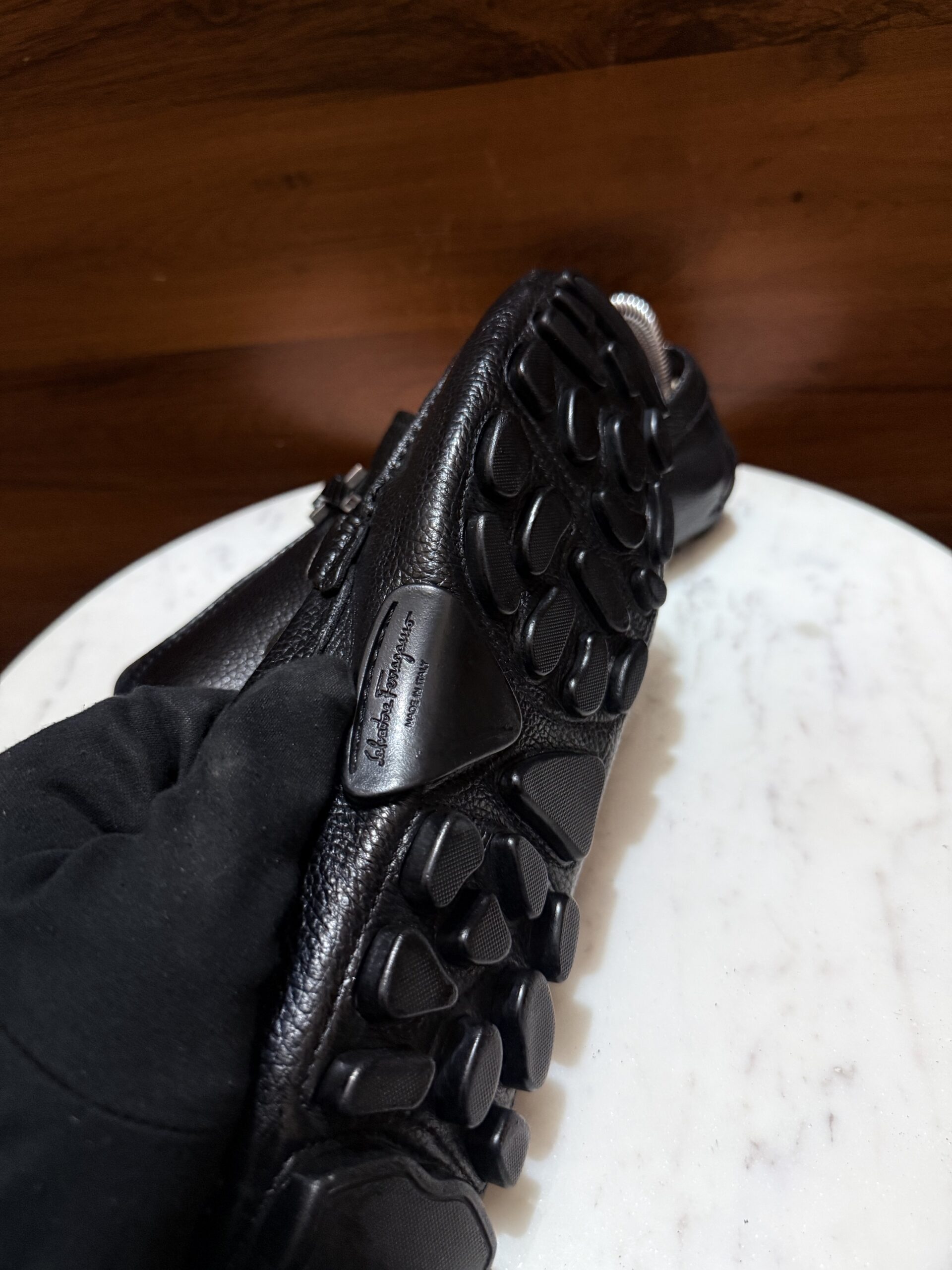 Salvatore Ferragamo Gancini Driver Loafers – Black