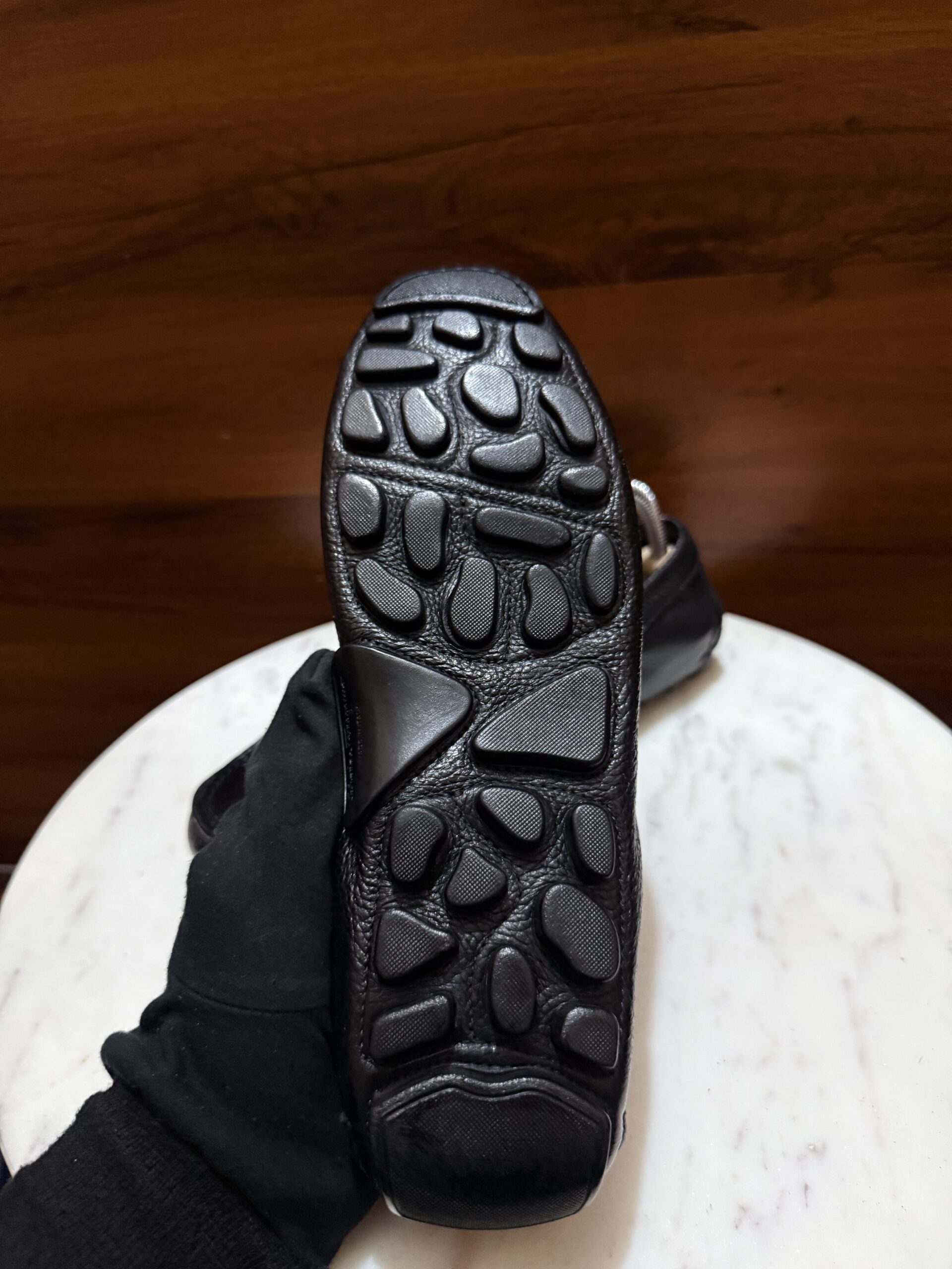 Salvatore Ferragamo Gancini Driver Loafers – Black