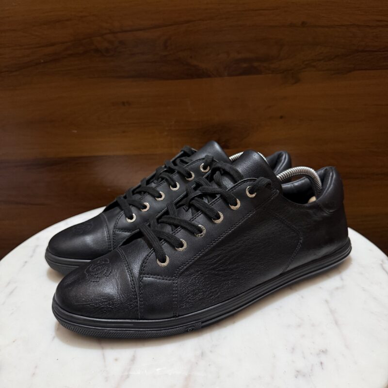 Chanel – Interlocking CC Leather Low-Top Sneakers "Triple Black"