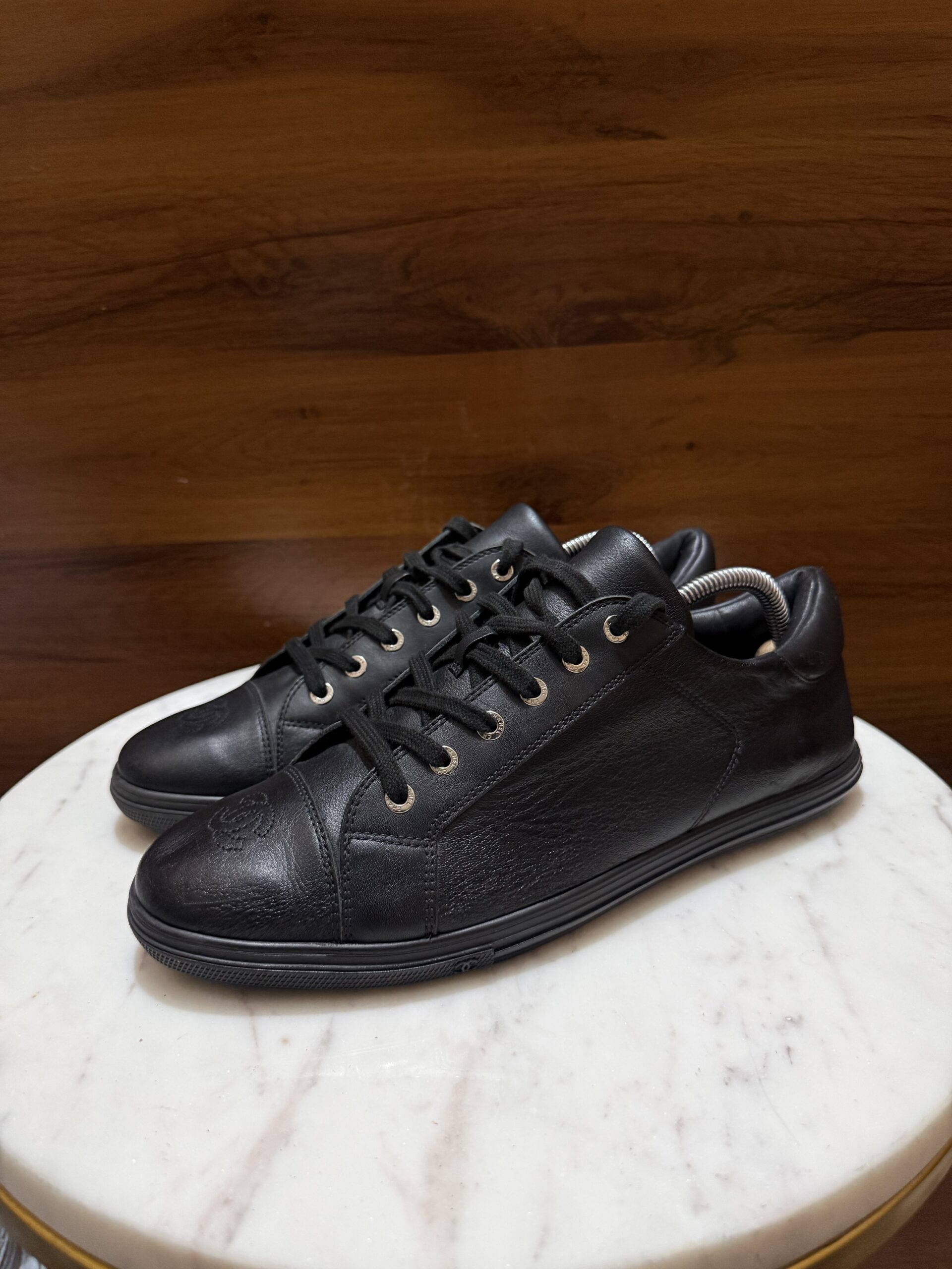 Chanel – Interlocking CC Leather Low-Top Sneakers "Triple Black"