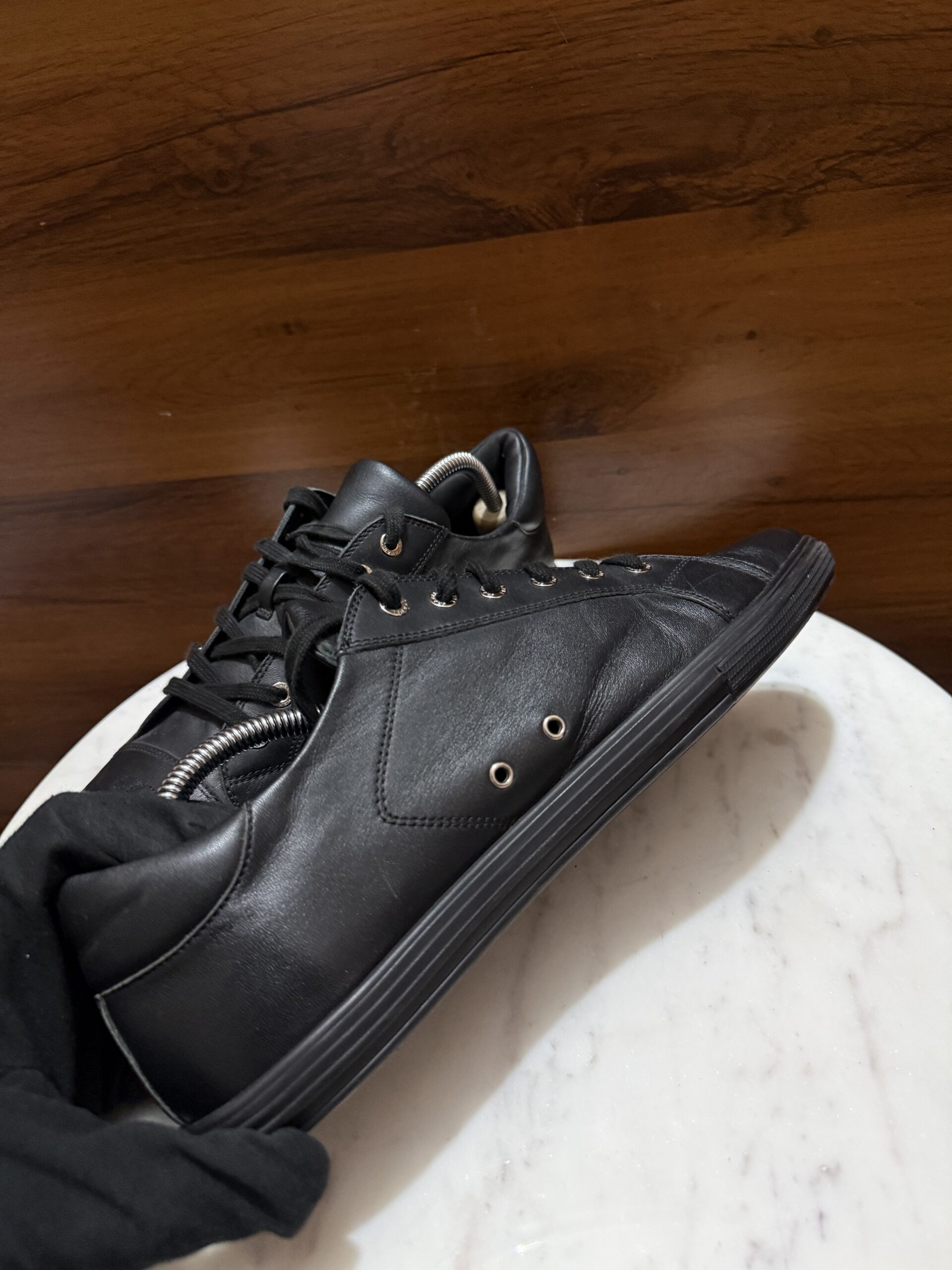 Chanel – Interlocking CC Leather Low-Top Sneakers "Triple Black"