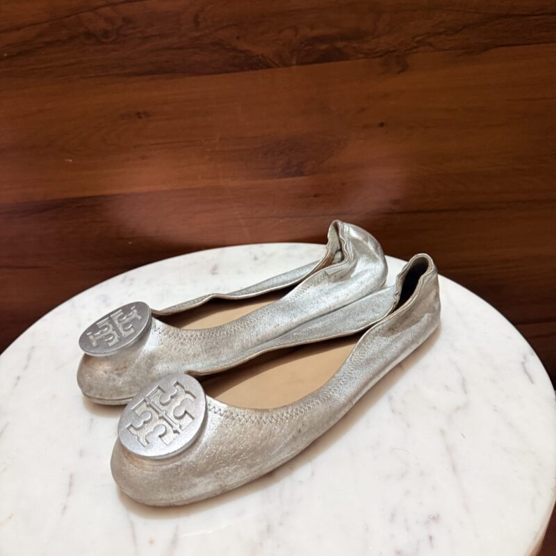 Tory Burch Minnie Travel Ballet Flats – Metallic Silver