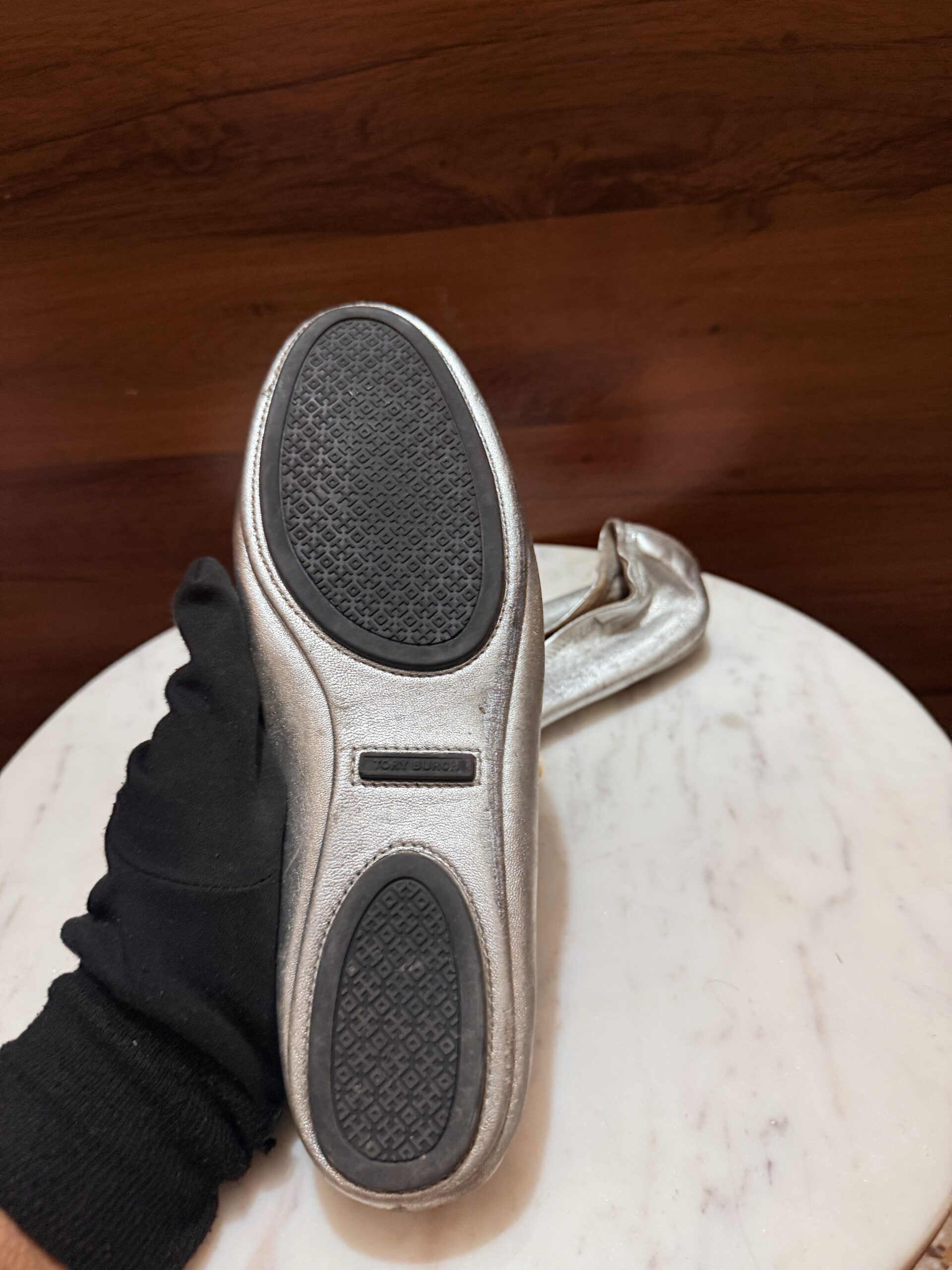 Tory Burch Minnie Travel Ballet Flats – Metallic Silver
