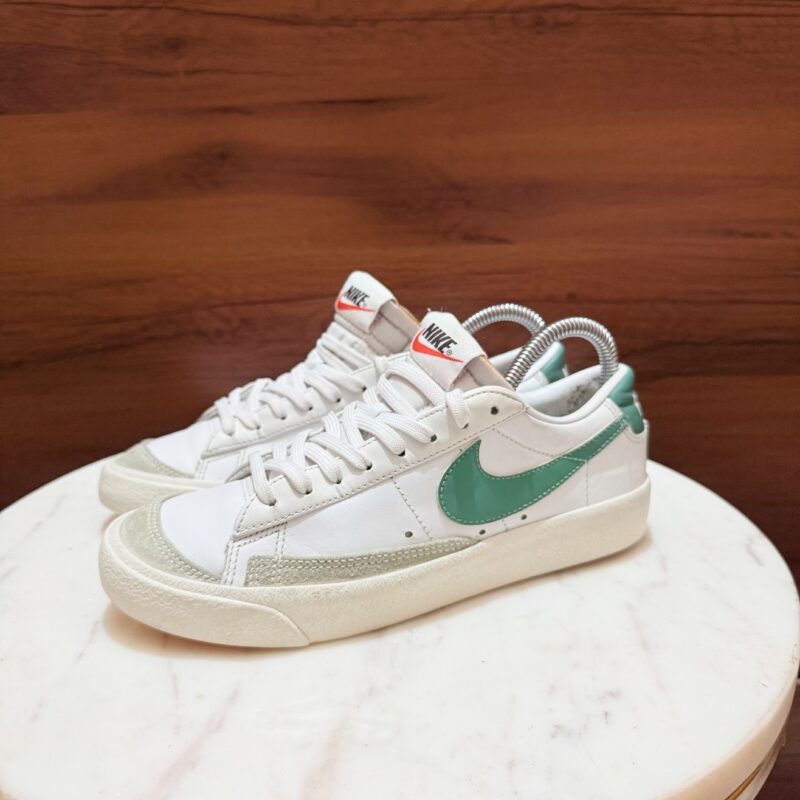 Nike Blazer Low '77 Vintage – White / Jade Green