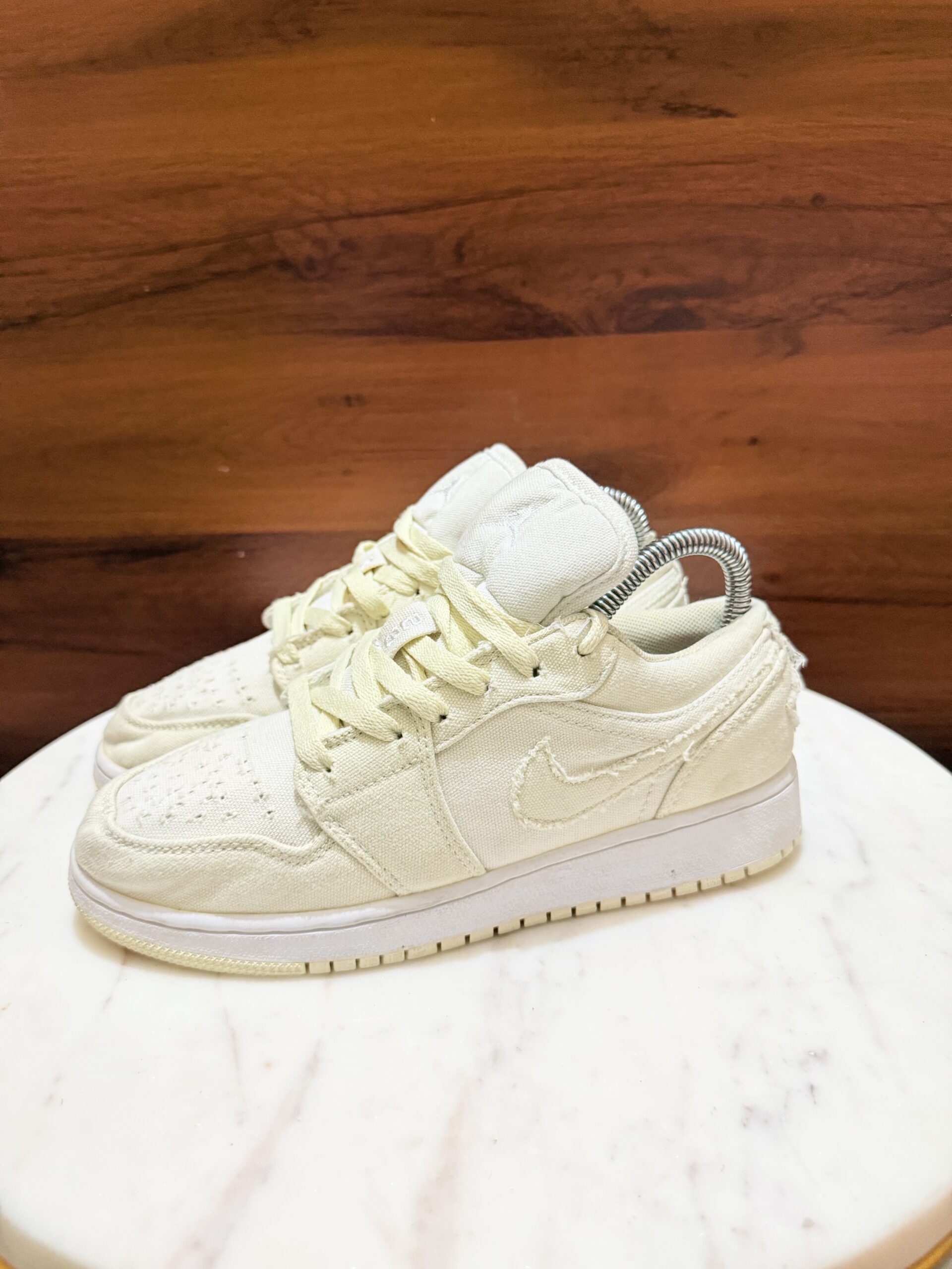 Air Jordan 1 Low SE – Canvas "Sail / Light Orewood Brown"
