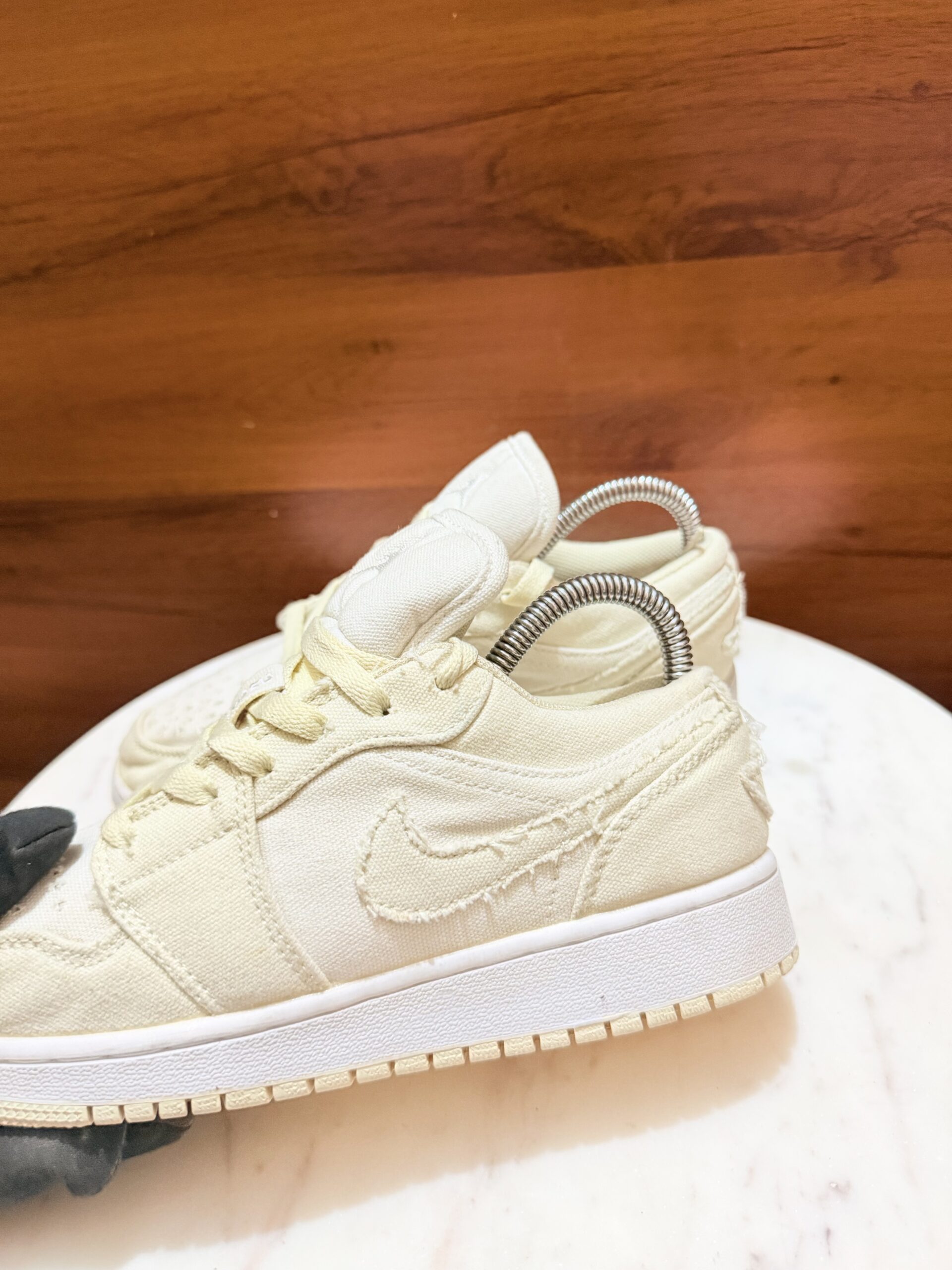Air Jordan 1 Low SE – Canvas "Sail / Light Orewood Brown"