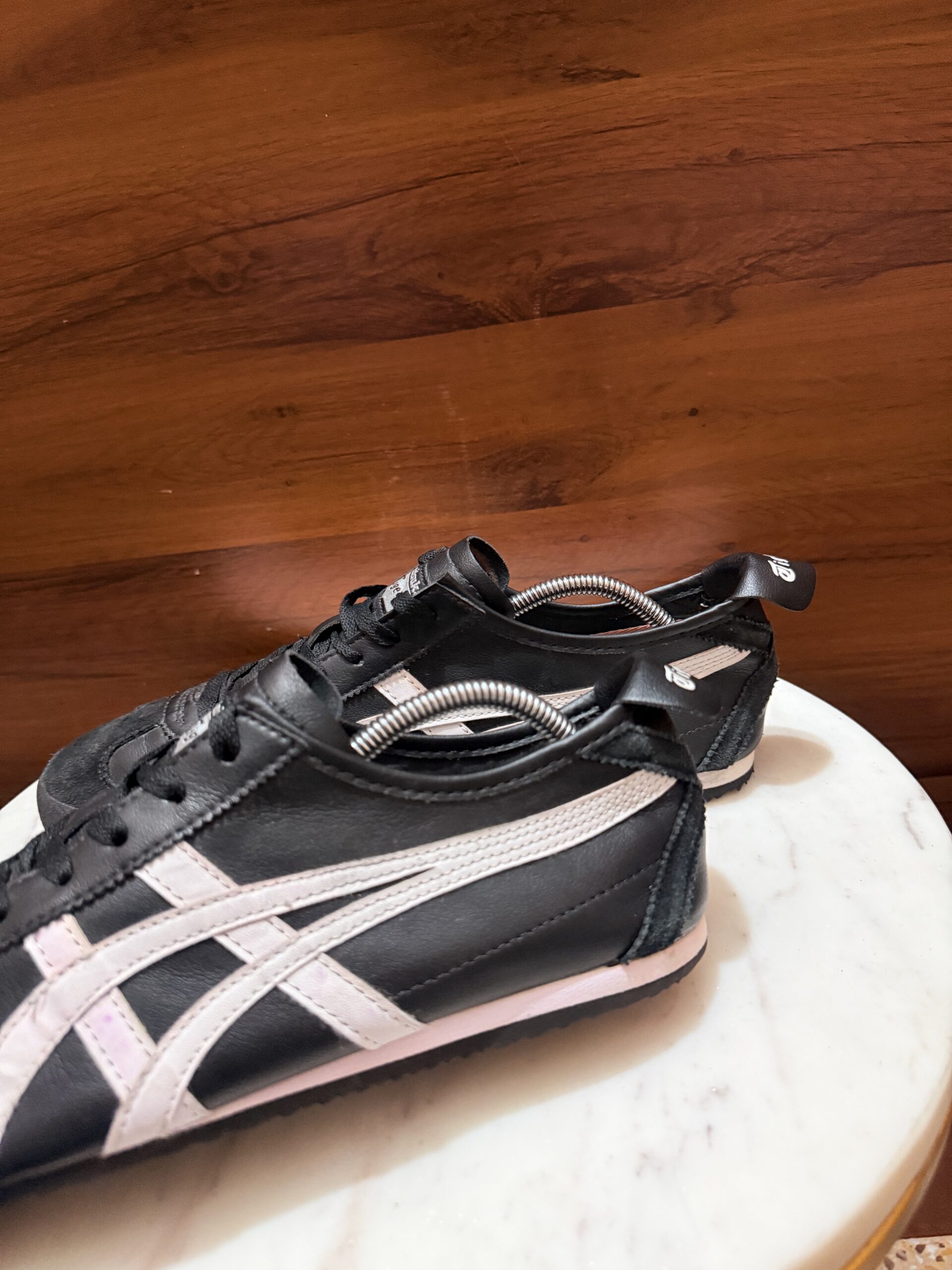 Onitsuka Tiger Mexico 66 Sneakers – Black / Off-White