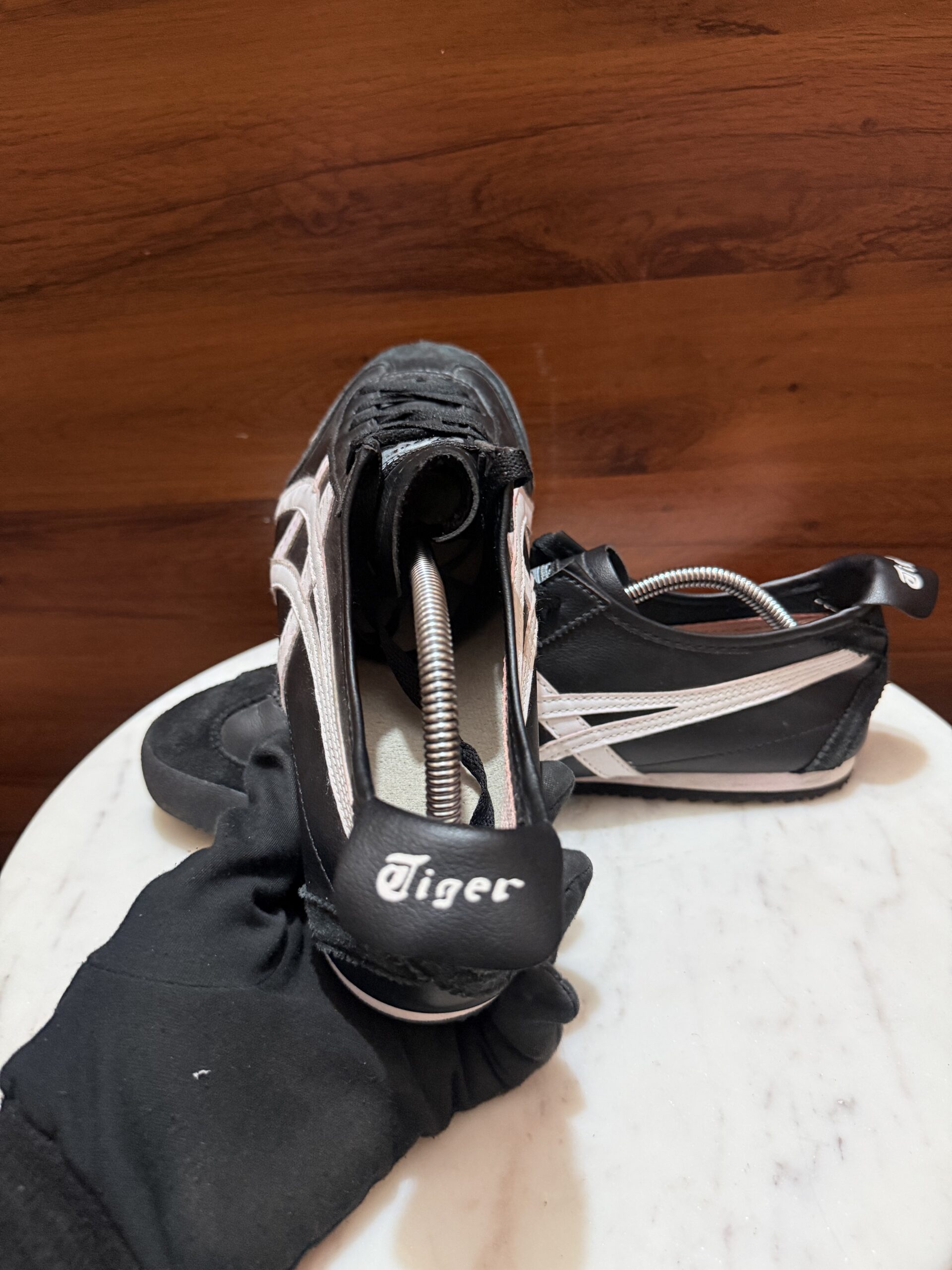 Onitsuka Tiger Mexico 66 Sneakers – Black / Off-White