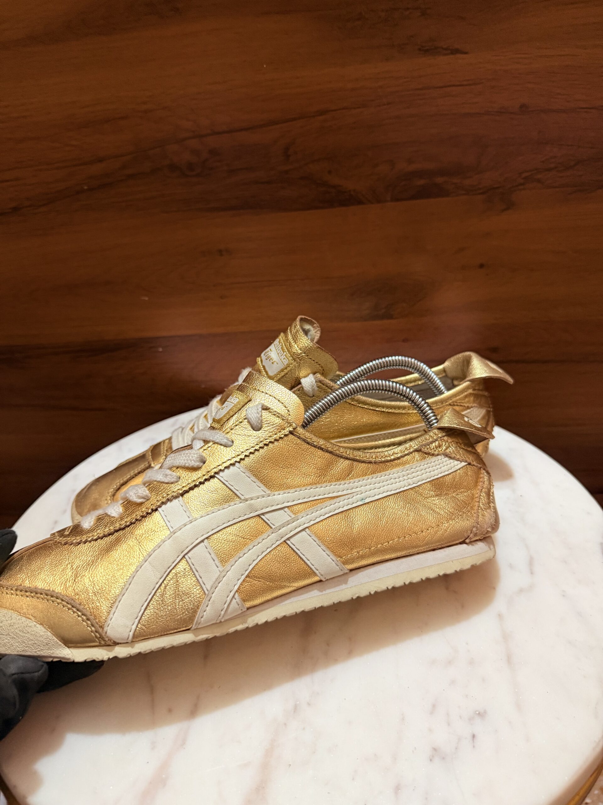 Onitsuka Tiger Mexico 66 Sneakers – Metallic Gold / White