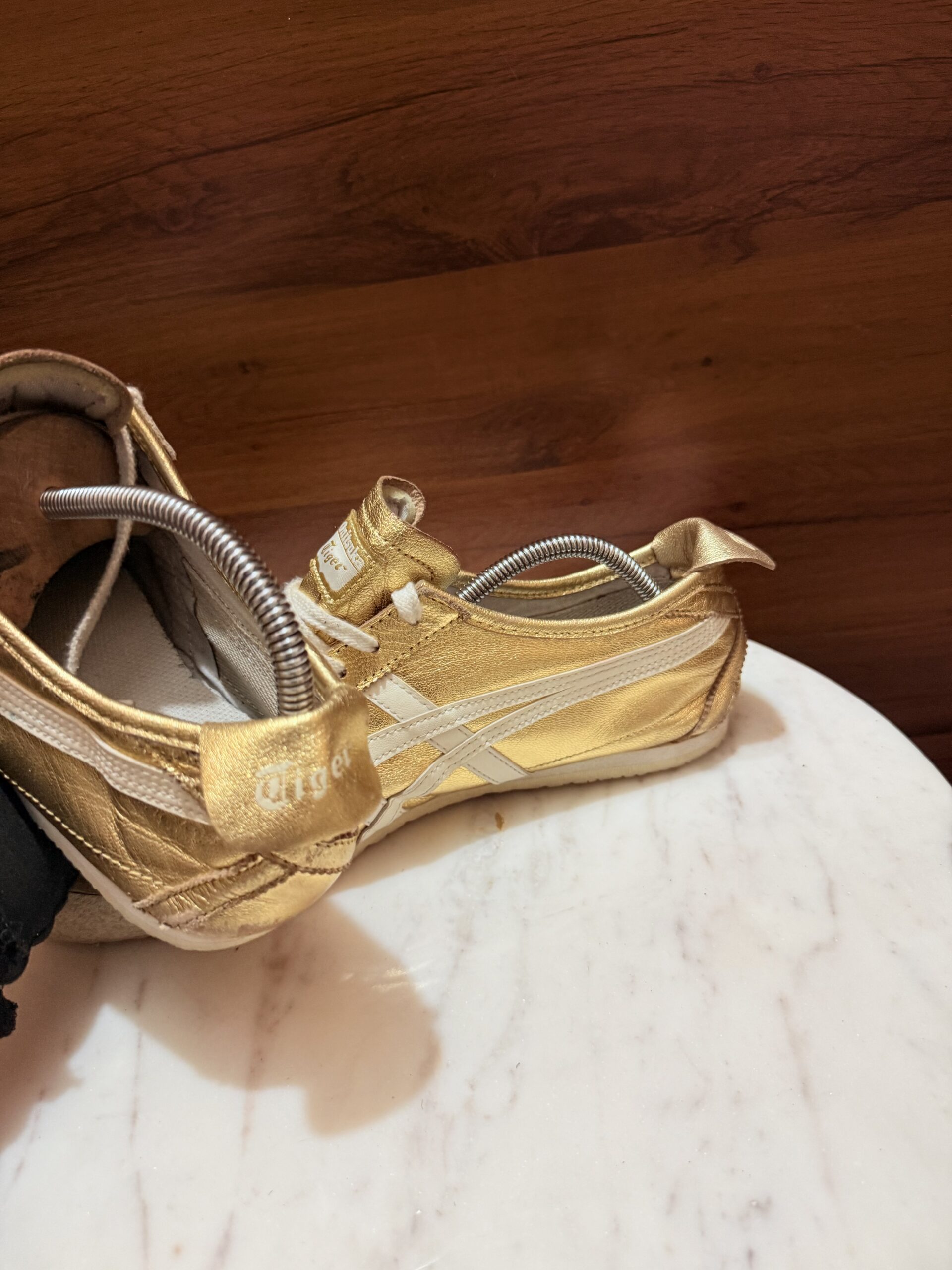Onitsuka Tiger Mexico 66 Sneakers – Metallic Gold / White