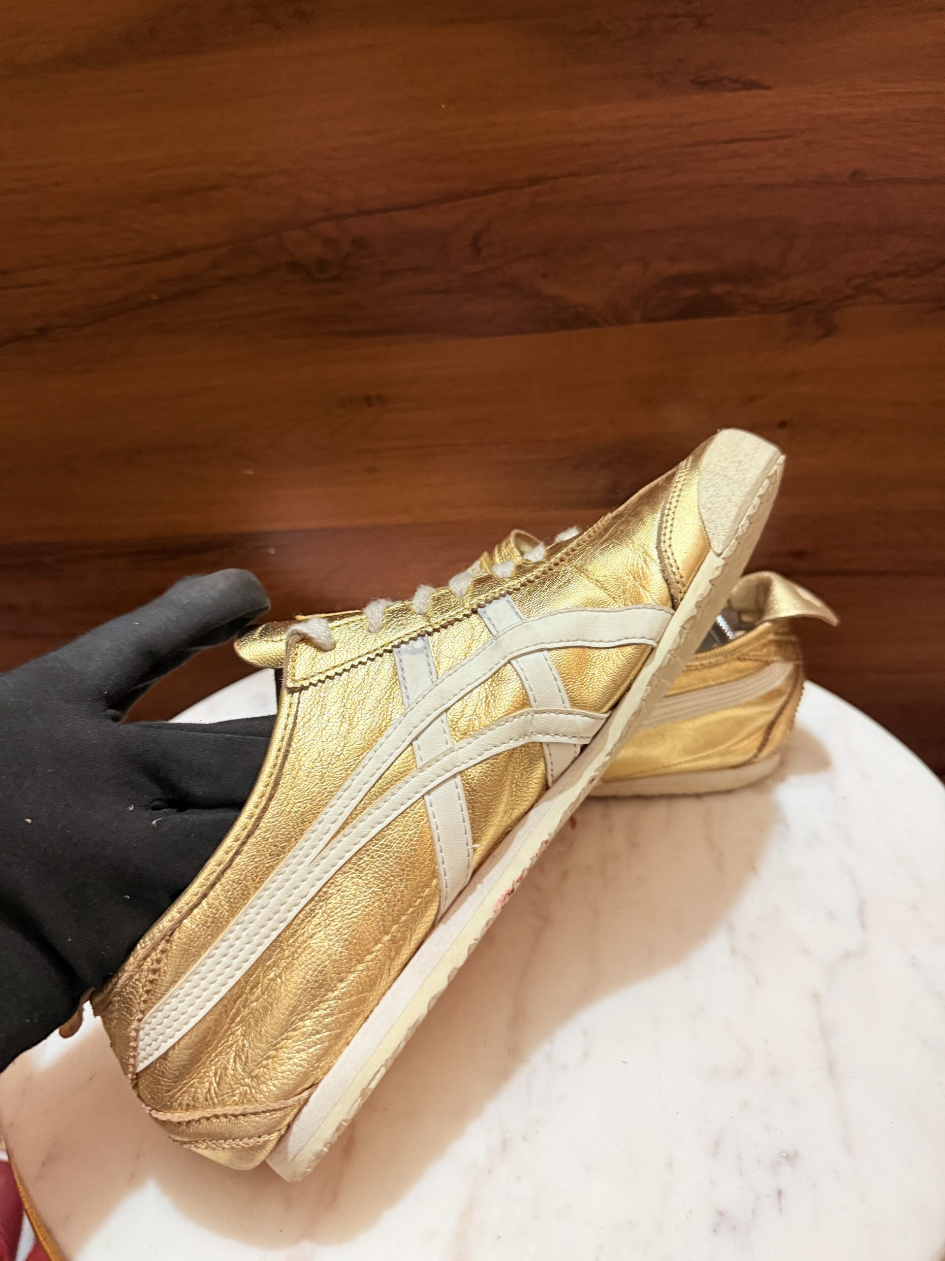 Onitsuka Tiger Mexico 66 Sneakers – Metallic Gold / White