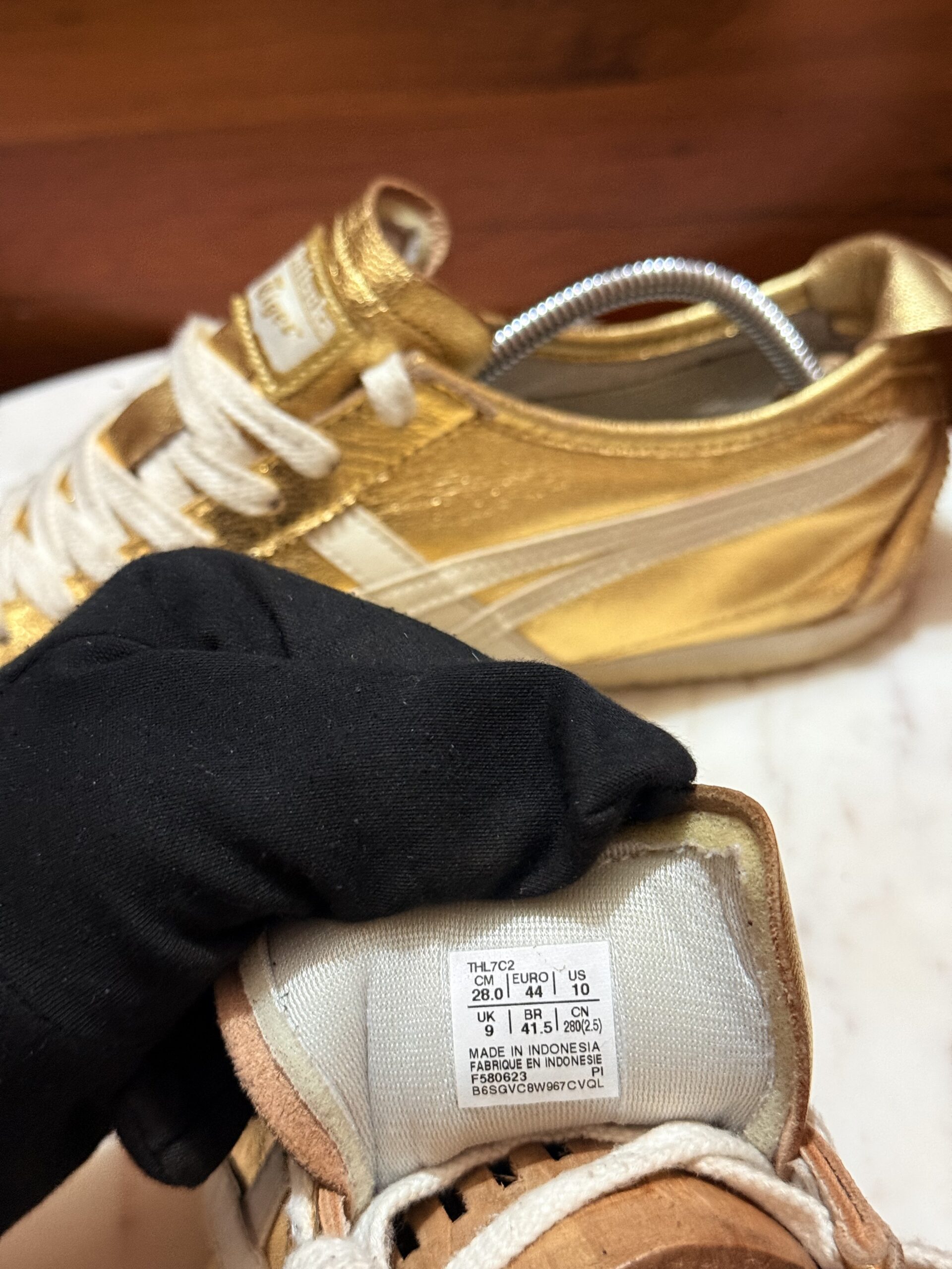 Onitsuka Tiger Mexico 66 Sneakers – Metallic Gold / White