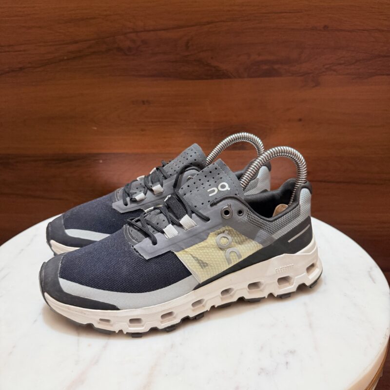 On Running Cloudflyer – Black / Grey / White
