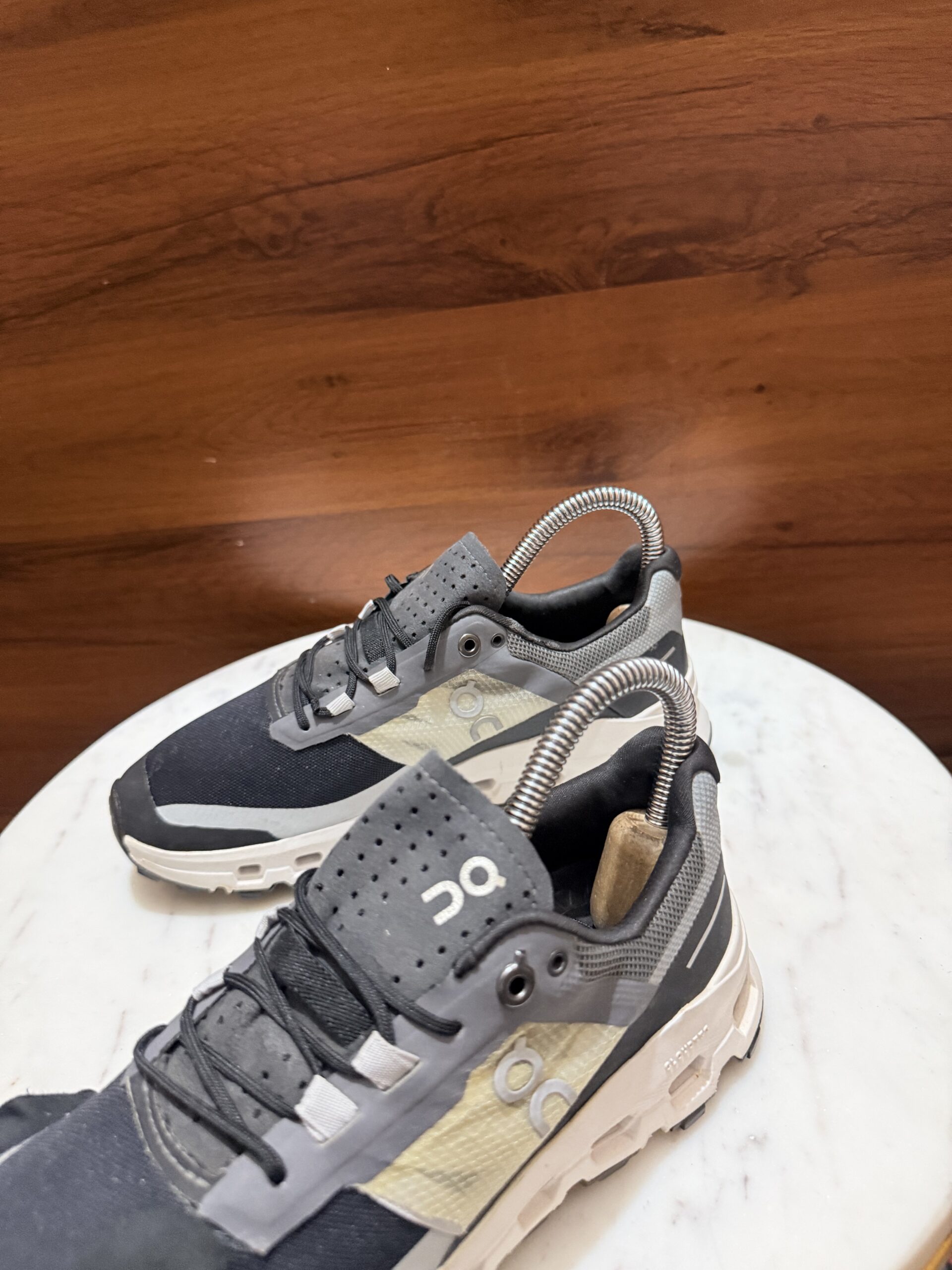 On Running Cloudflyer – Black / Grey / White