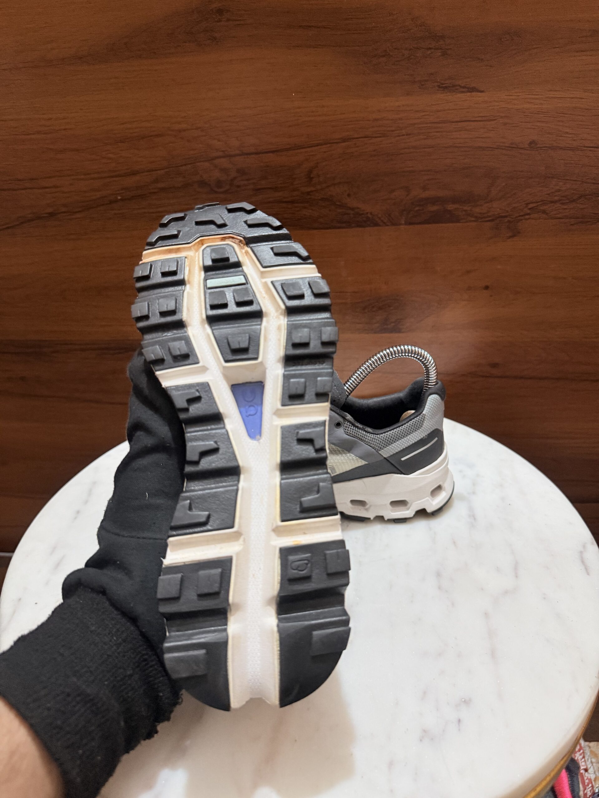 On Running Cloudflyer – Black / Grey / White